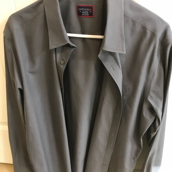 Two XL Untuck it shirts - Picture 4 of 4